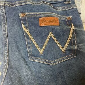 Wrangler Boot Cut Jeans!